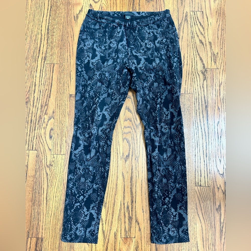 Sanctuary - structured leggings size Large excellent condition